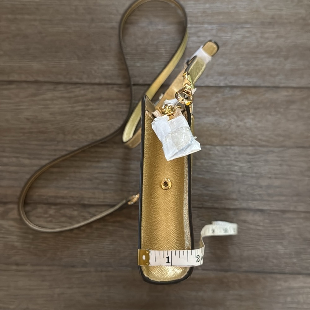 Michael Kors Jet Set Travel Large Saffiano Leather Crossbody Clutch Pale Gold - Picture 15 of 15